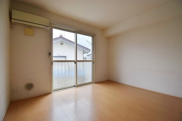 ジュネックスB棟の物件内観写真